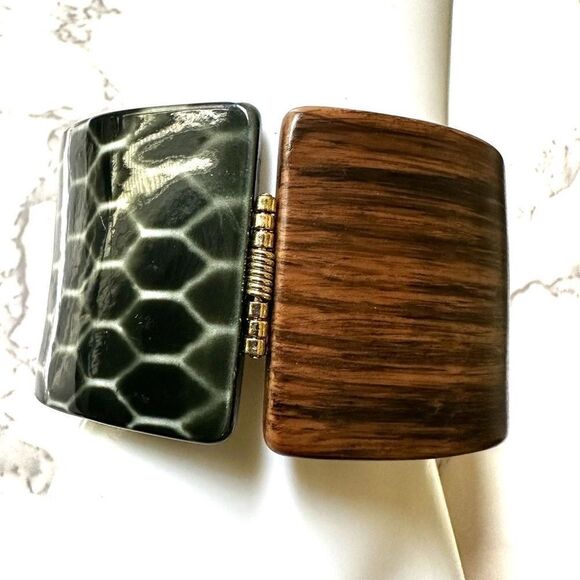 Green and brown wide bangle bracelet - Picture 2 of 9